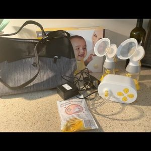 Medela Pump in Style Double Electric Pump (MaxFlow